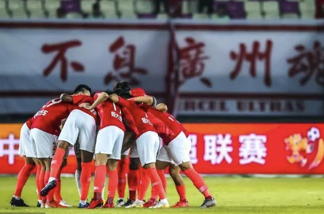 中国冠军明星足球队_足球队明星冠军中国有哪些_中国足球冠军的名字