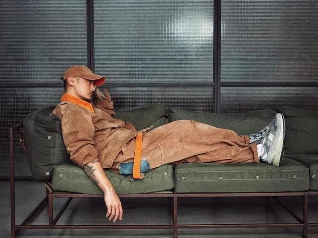 时尚女王健身房_女王健身工作室_健身房女王运动套装