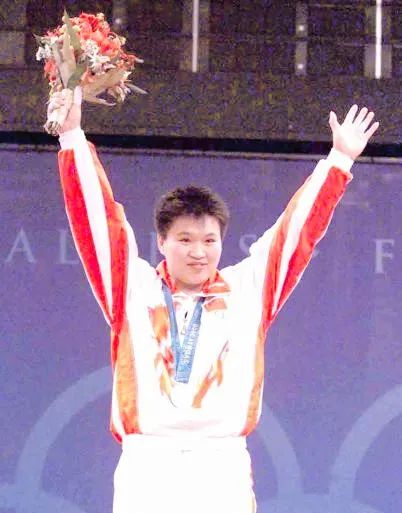 举重冠军年龄_举重冠军年龄最少是多少岁_16年69公斤举重冠军